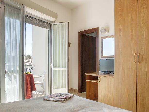 lungomarehotel it speciale-ponti-25-aprile-1-maggio-in-hotel-a-cervia 016