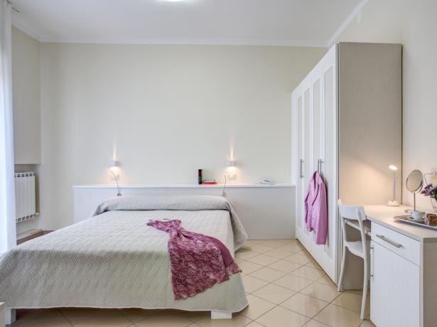 lungomarehotel en offer-for-july-in-cervia-hotel-facing-the-sea 019