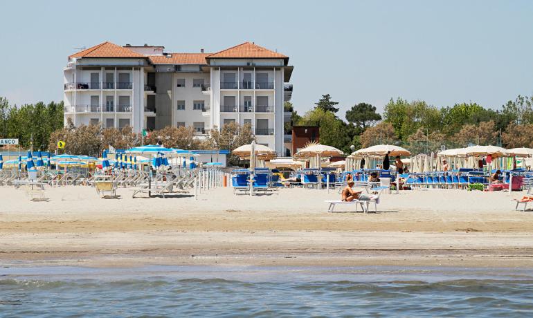 lungomarehotel en offer-free-cancellation-at-hotel-in-cervia 009
