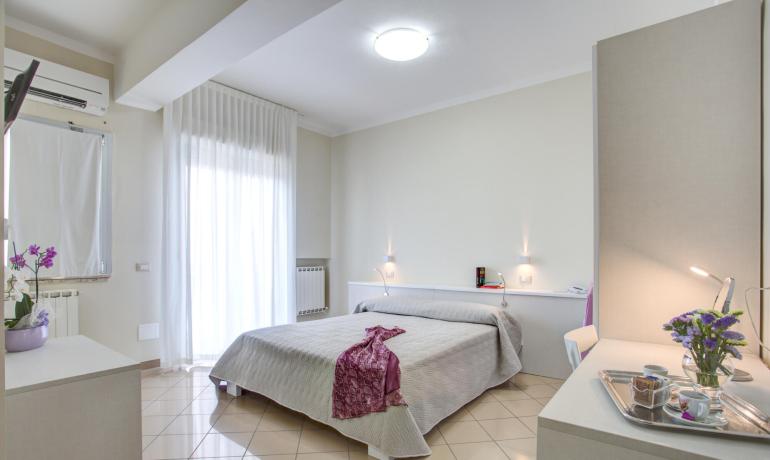 lungomarehotel fr forfait-mirabilandia-et-hotel-a-cervia 011